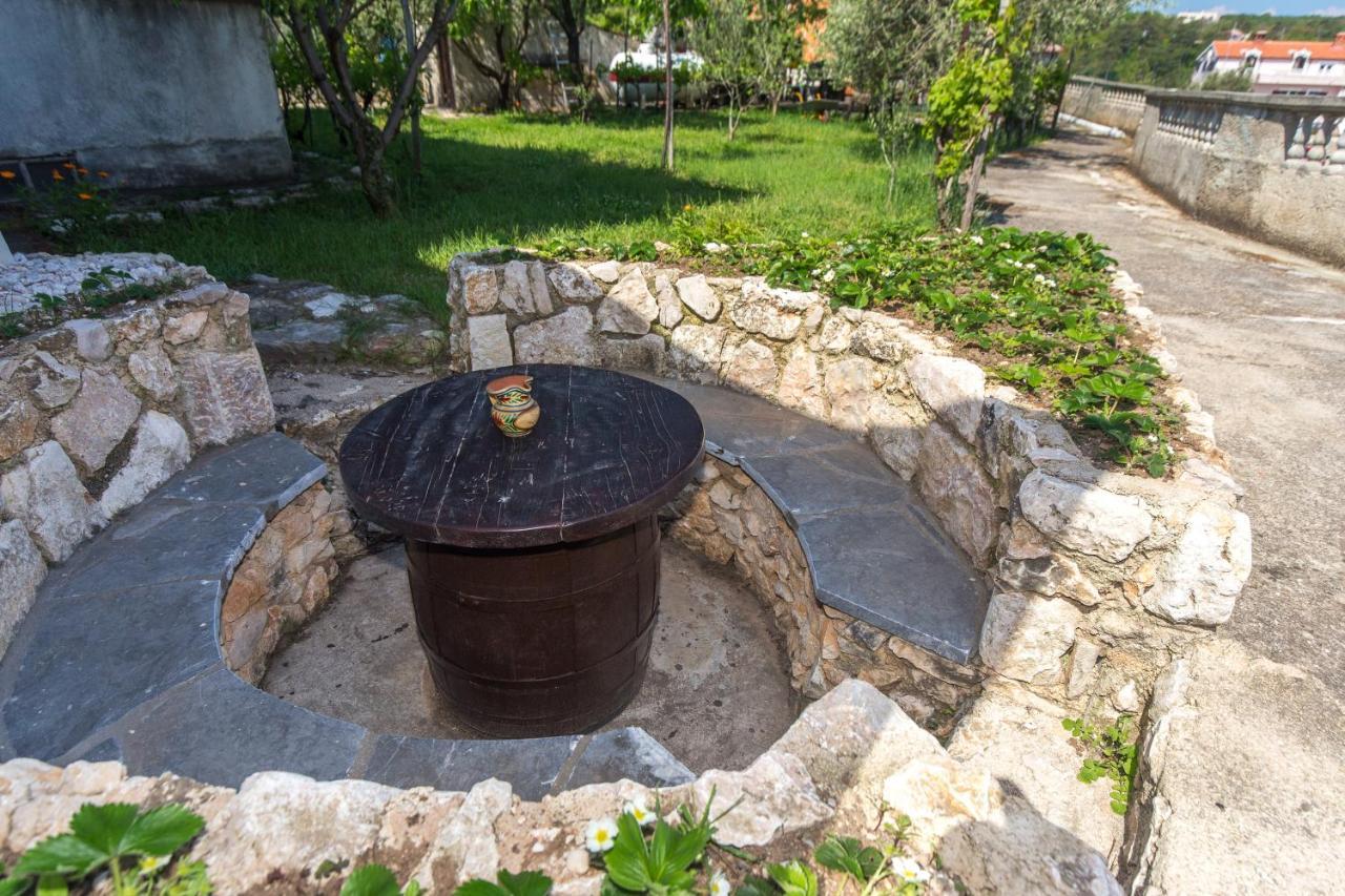 Apartment Linda Vrbnik  Zewnętrze zdjęcie