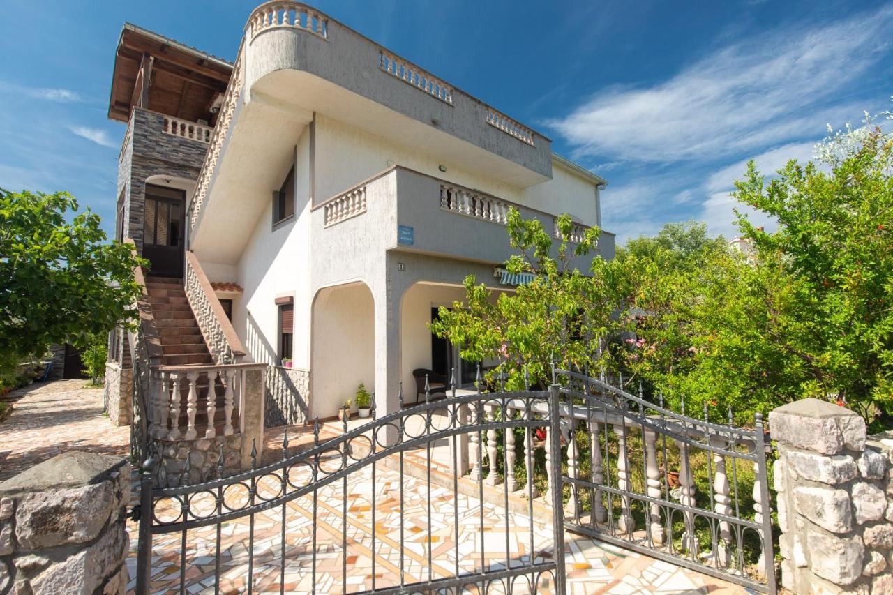Apartment Linda Vrbnik  Zewnętrze zdjęcie